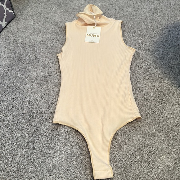 Show Me Your Mumu Turtle Bodysuit in Cream Rib Knit - Picture 4 of 5